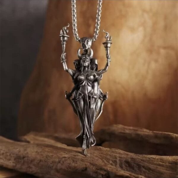 Dije De La Diosa Hécate Triple (Diosa De La Luna) - Image 3