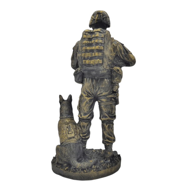 Figura De Militar Con Perro Adiestrado 28cm - Image 2